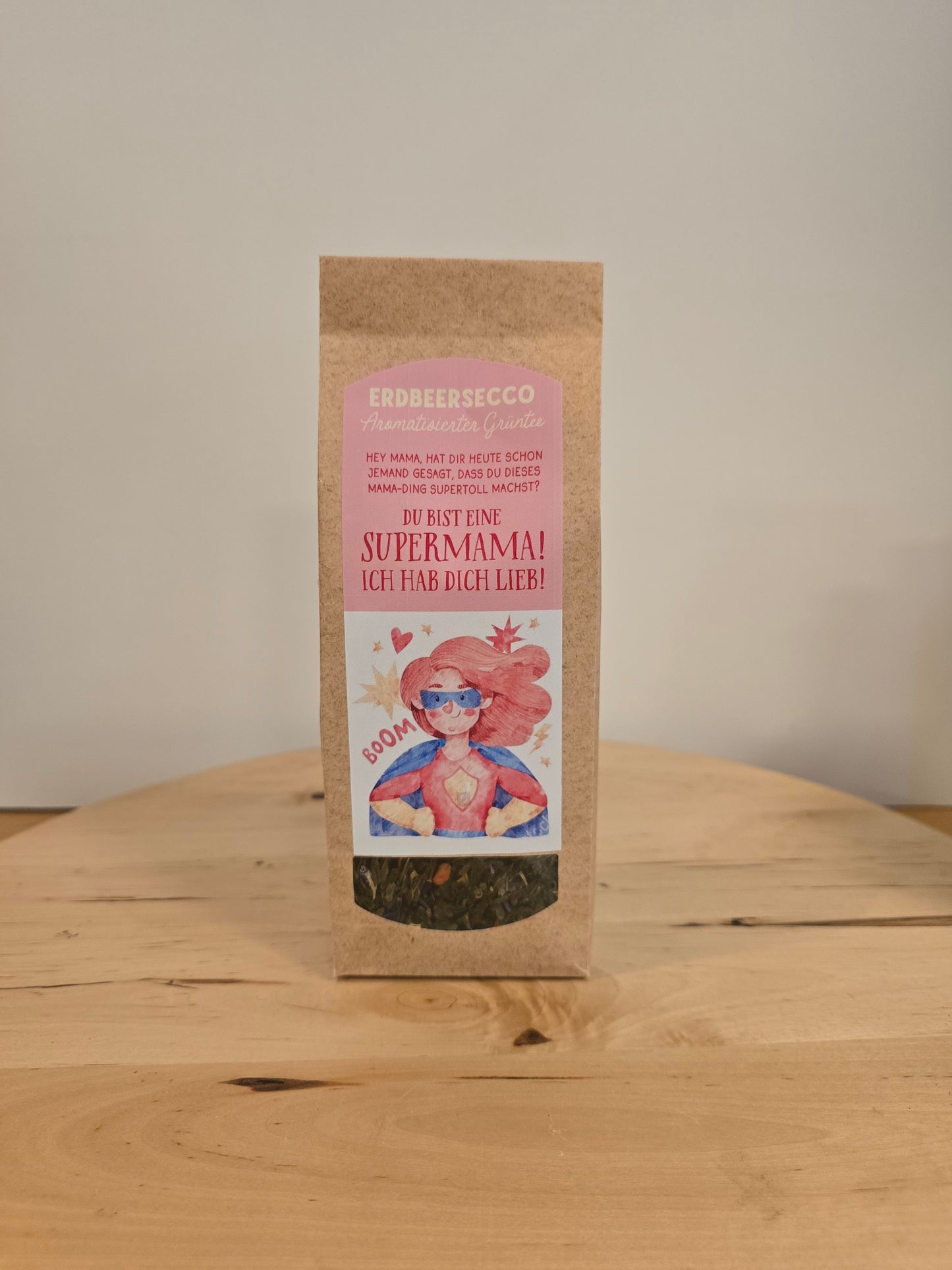 Supermama Tee mit Erdbeer