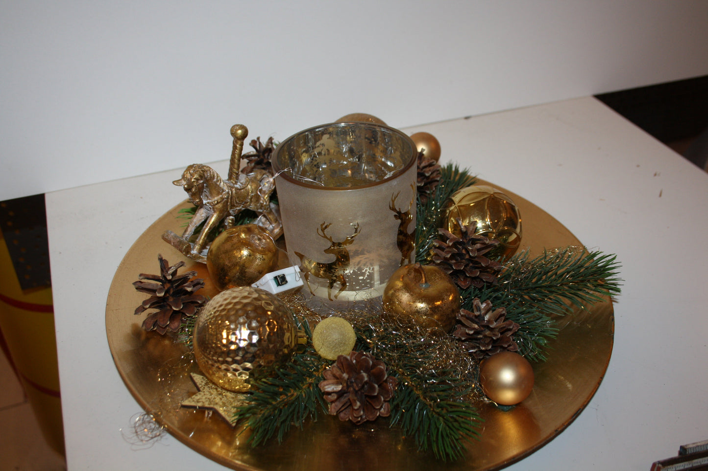 #8057 Teller Advent gold mit Windlicht