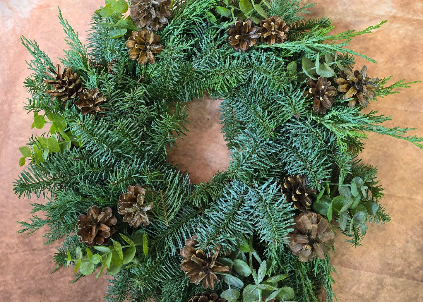 #8014  Rohkranz frische Tanne Eukalyptus und Zapfen Gr s