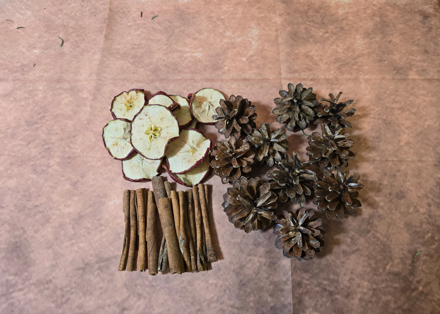 #8022 Basteltüte Natur mit Äpfeln (rot)