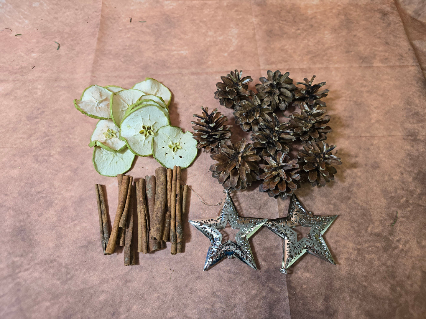 #8023 Basteltüte Natur mit Äpfeln gün