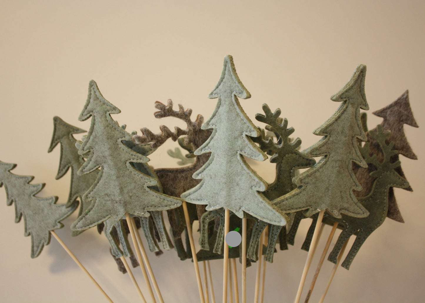 #8068 Stecker Tanne und Hirsch 4er Türkis