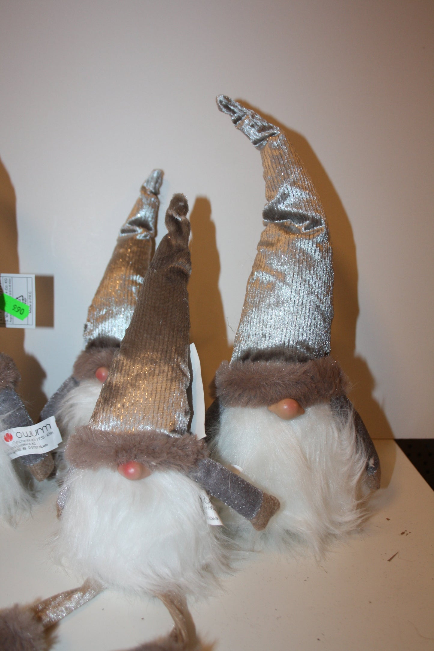 #8071  Wichtel 2 Sorten silber weiss